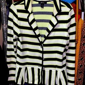 Neon lights and stripes!